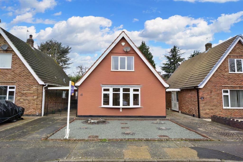 3 bedroom detached bungalow for sale in Allendale Avenue, Attenborough, NG9