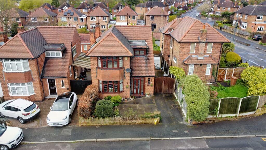 3 bedroom detached house for sale in Burnbreck Gardens, Wollaton, Nottingham, NG8