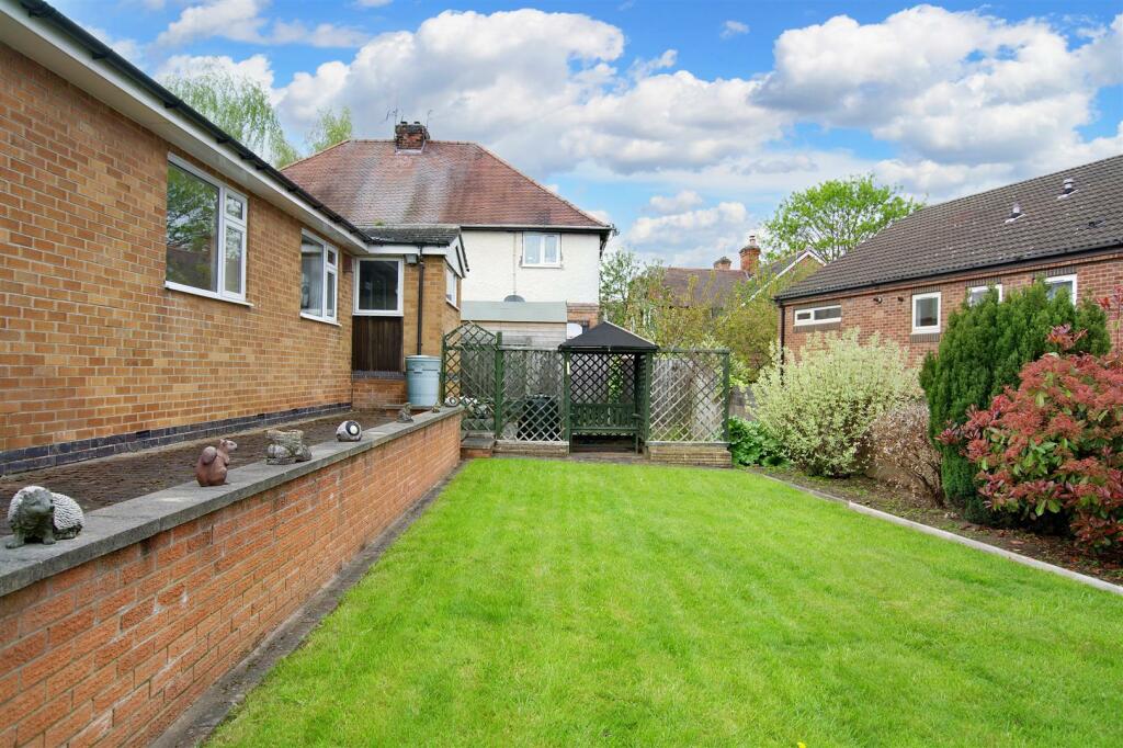 3 bedroom detached bungalow for sale in Town Street, Bramcote
