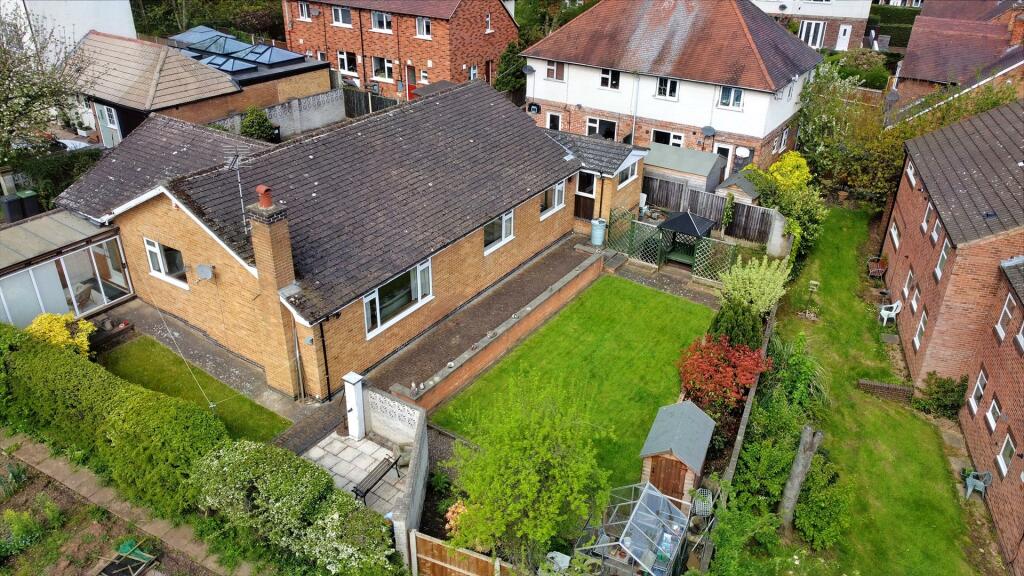 3 bedroom detached bungalow for sale in Town Street, Bramcote, Nottingham, NG9