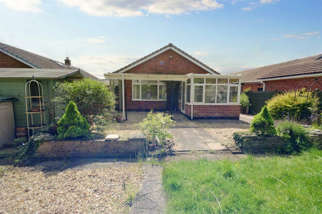 3 bedroom detached bungalow for sale in Burnham Avenue, Beeston