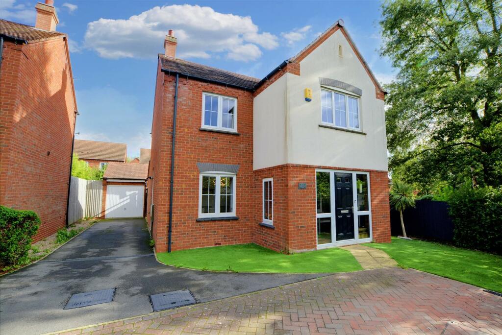 4 bedroom detached house for sale in Chilwell Lane, Bramcote