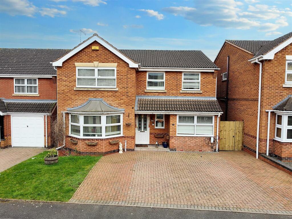 5 bedroom house for sale in Hillingdon Avenue, Nuthall, Nottingham, NG16