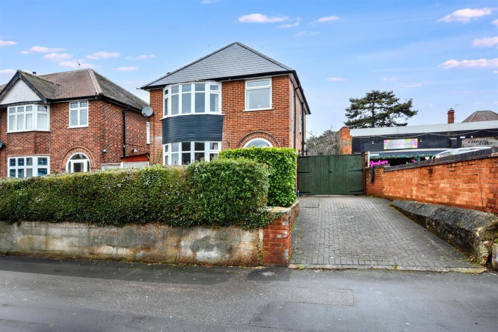 Main image of property: High Road, Beeston, Nottingham