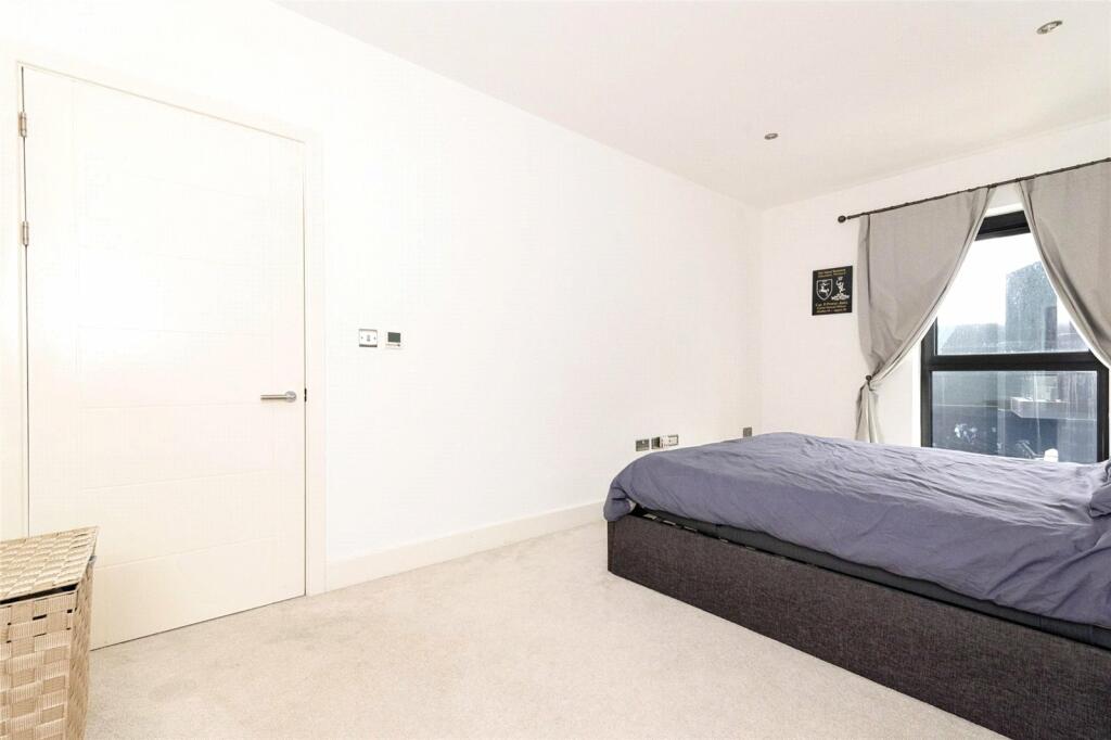 Additional property image - Bayscape, Watkiss Way, Cardiff Bay, CF11