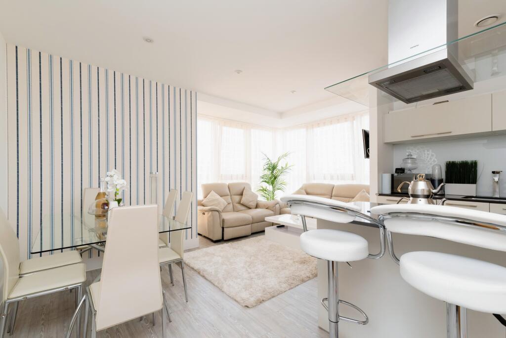 Main image of property: Empire Way, Caerdydd, Empire Way, Cardiff, CF11