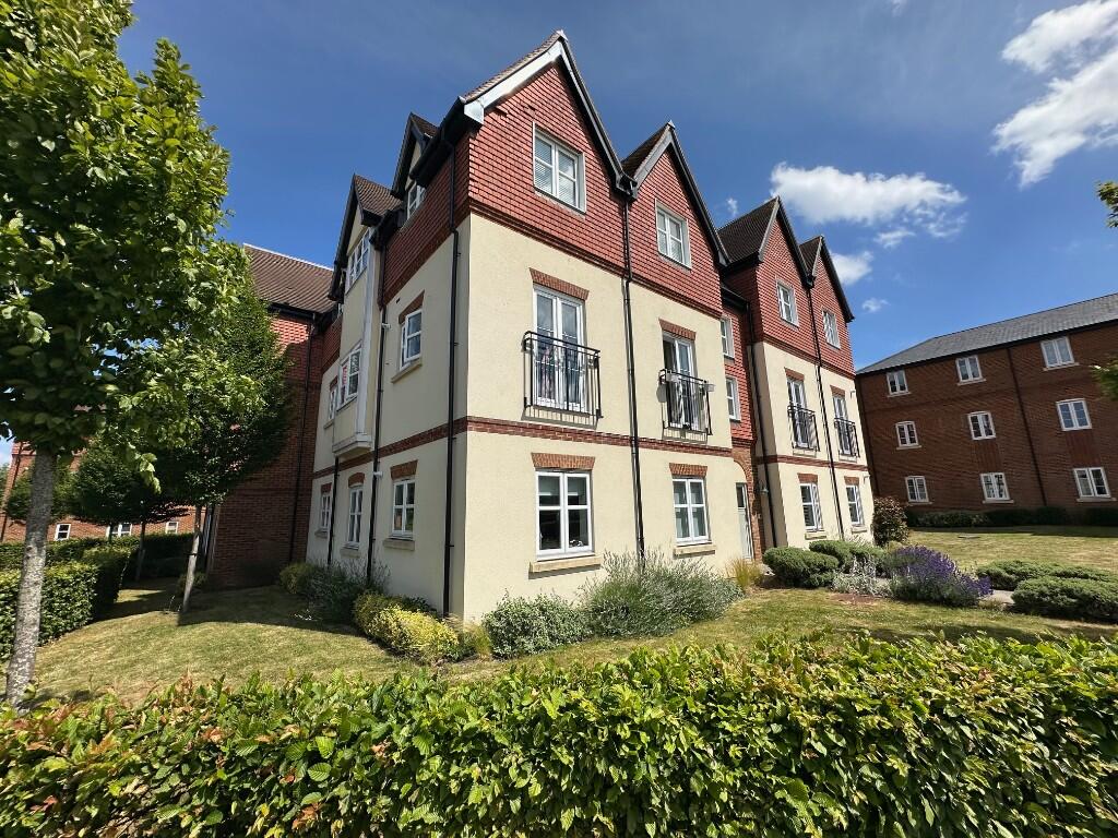 Main image of property: Ferard Corner, RG42