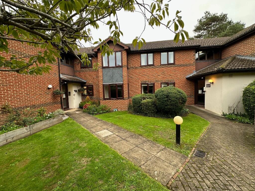 Main image of property: Huntsgreen Court, Bracknell, Berkshire, RG12