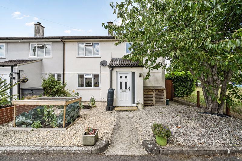 3 bedroom end of terrace house