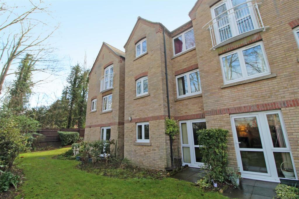 1 bedroom apartment for sale in Lacy Court, Risbygate Street, Bury St