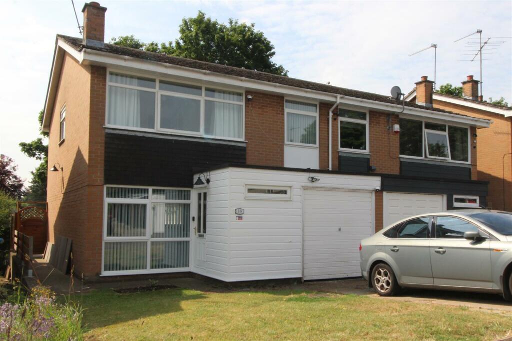 4 bedroom semidetached house for sale in Victory Close, Bury St