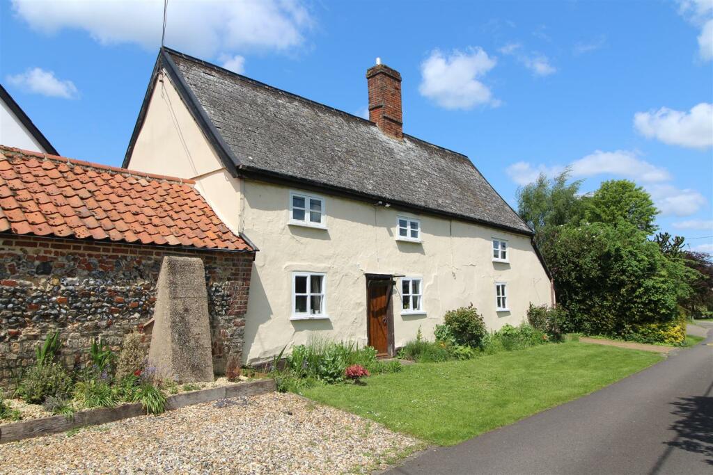 3 bedroom detached house for sale in Aldridge Lane, Fornham All Saints