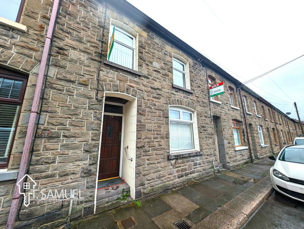 3 bedroom terraced house for sale in Greenfield Terrace, Abercynon, CF45