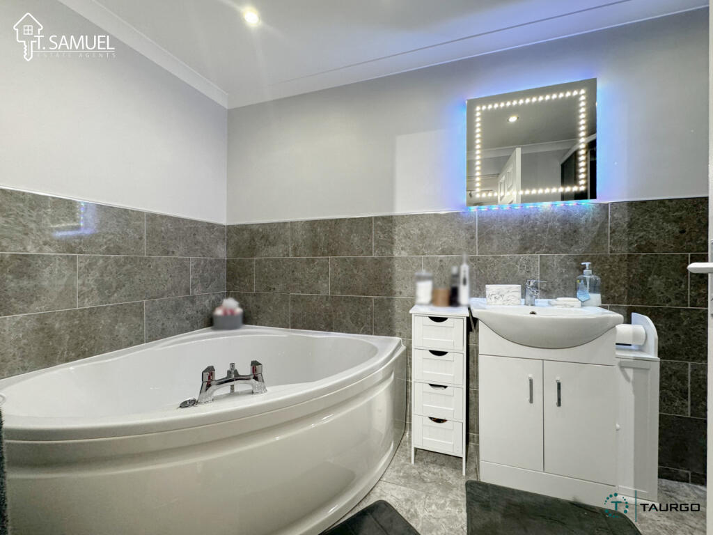 Additional property image - William Street, Abercynon, CF45 4RW