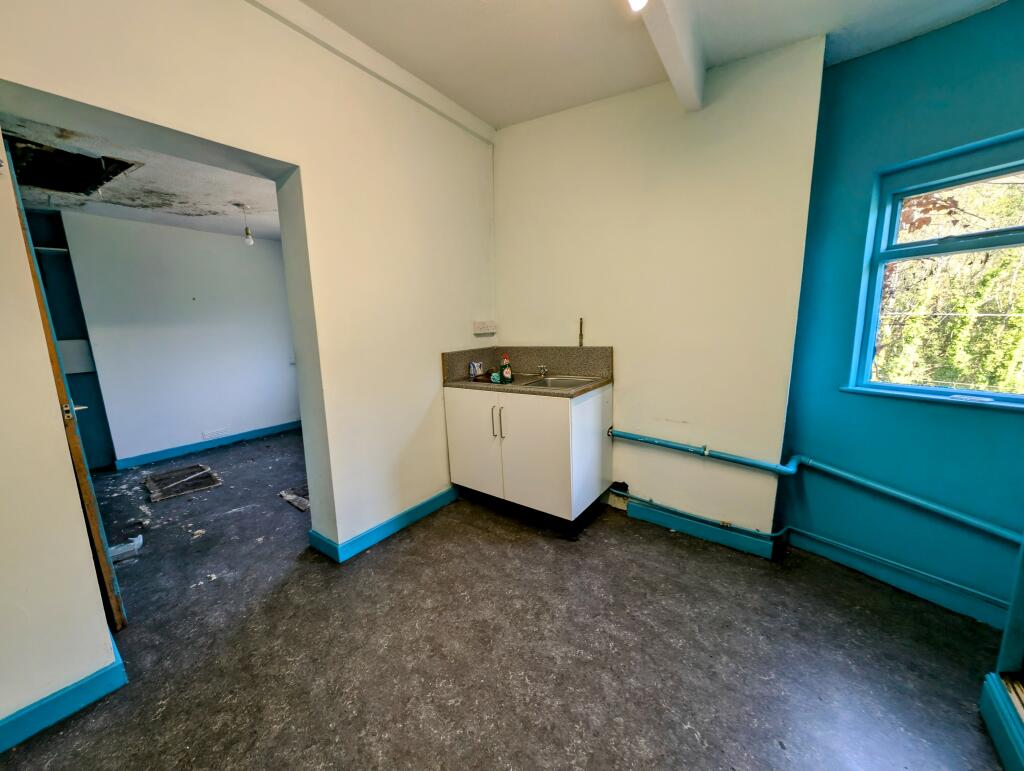 Additional property image - Commercial Street, Mountain Ash, CF45 3PS