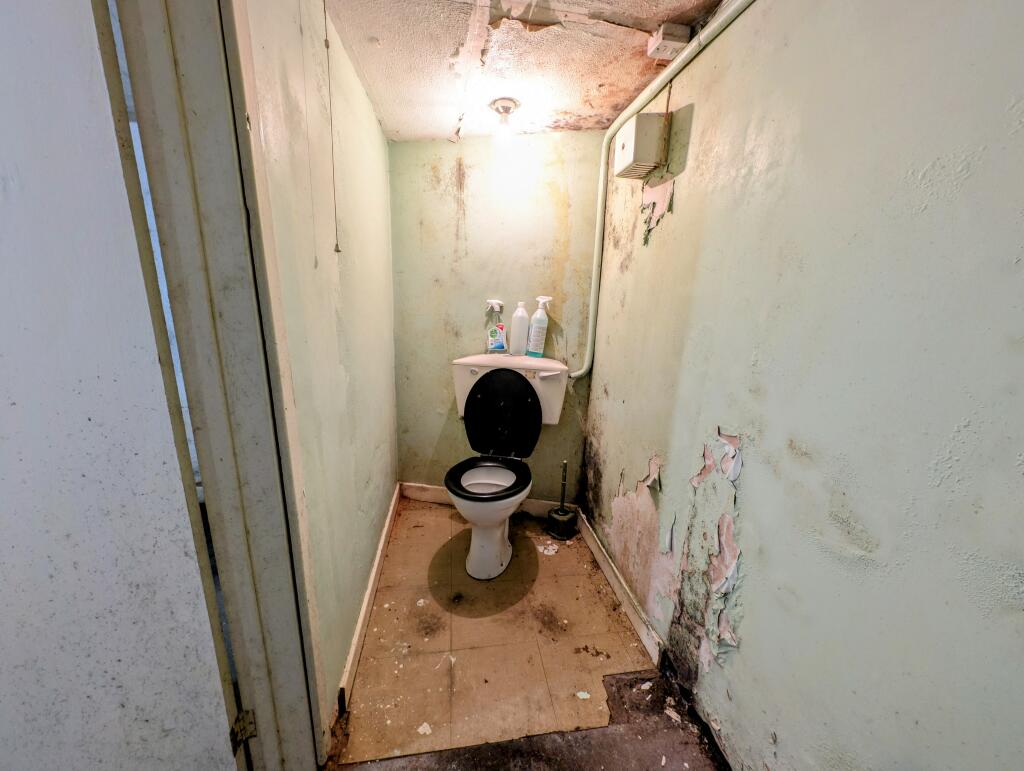 Additional property image - Commercial Street, Mountain Ash, CF45 3PS