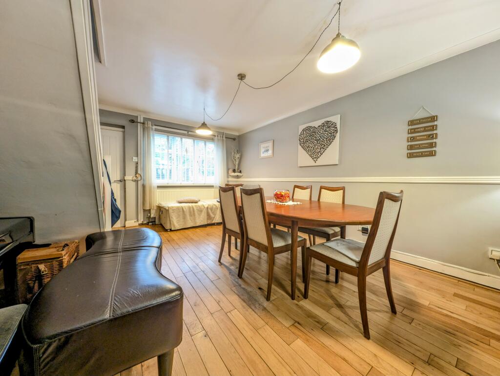Additional property image - Windsor Court, Ynysybwl, CF37 3HX