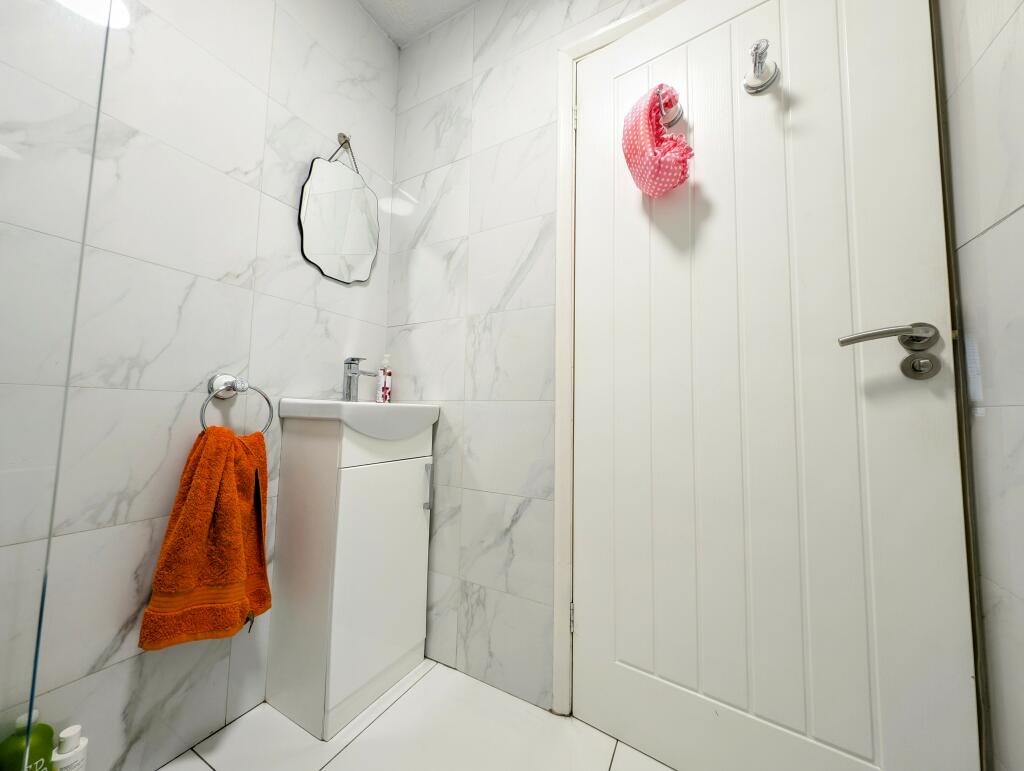 Additional property image - Windsor Court, Ynysybwl, CF37 3HX