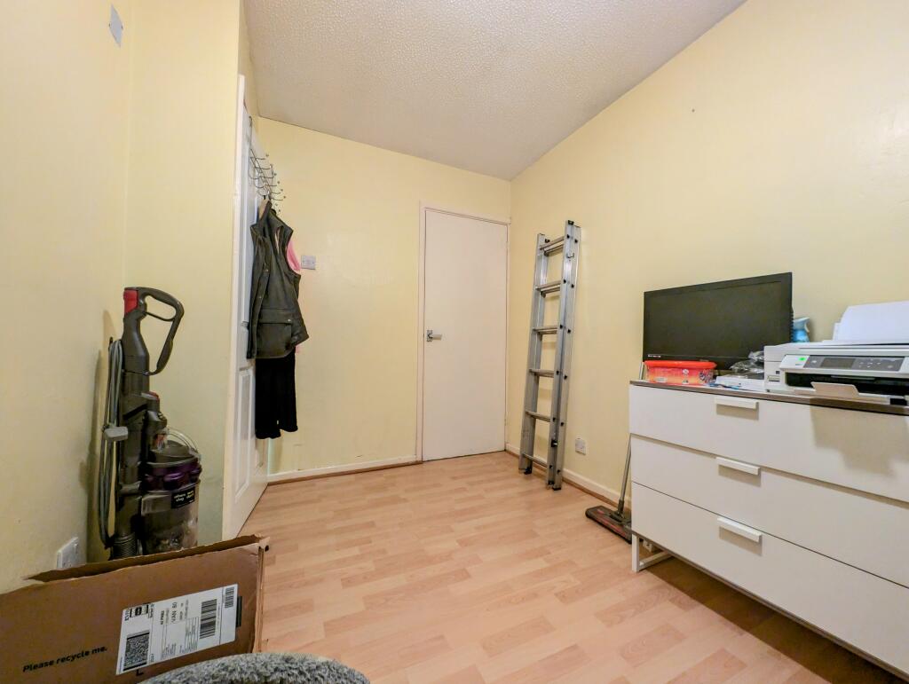 Additional property image - Windsor Court, Ynysybwl, CF37 3HX