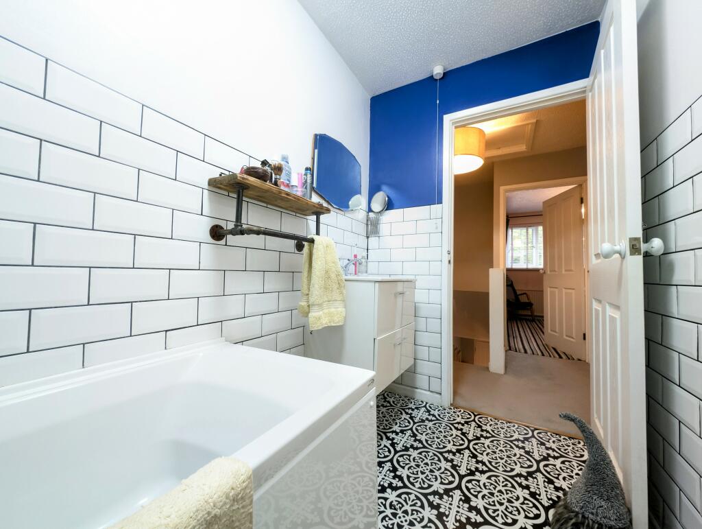Additional property image - Windsor Court, Ynysybwl, CF37 3HX