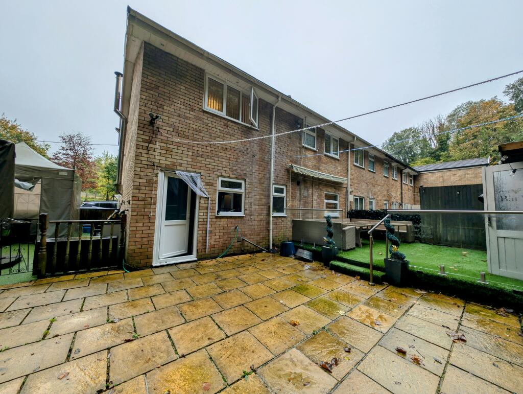 Additional property image - Windsor Court, Ynysybwl, CF37 3HX