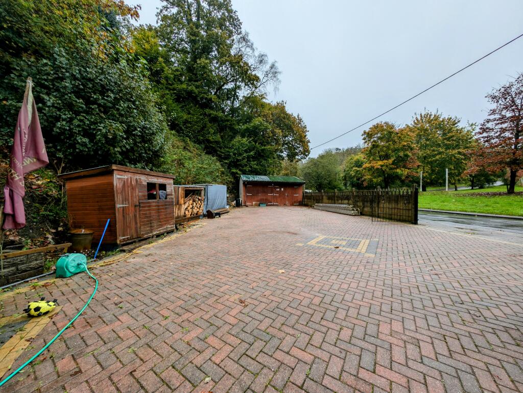 Additional property image - Windsor Court, Ynysybwl, CF37 3HX