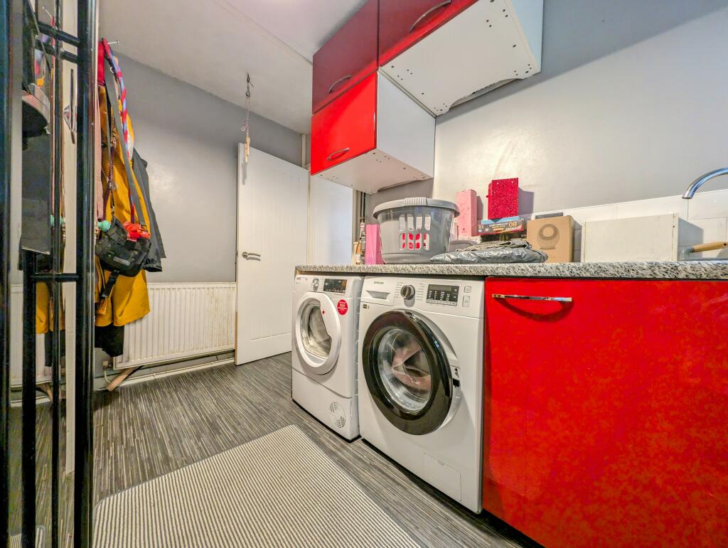 Additional property image - Windsor Court, Ynysybwl, CF37 3HX