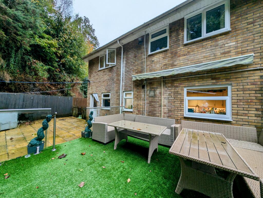 Additional property image - Windsor Court, Ynysybwl, CF37 3HX