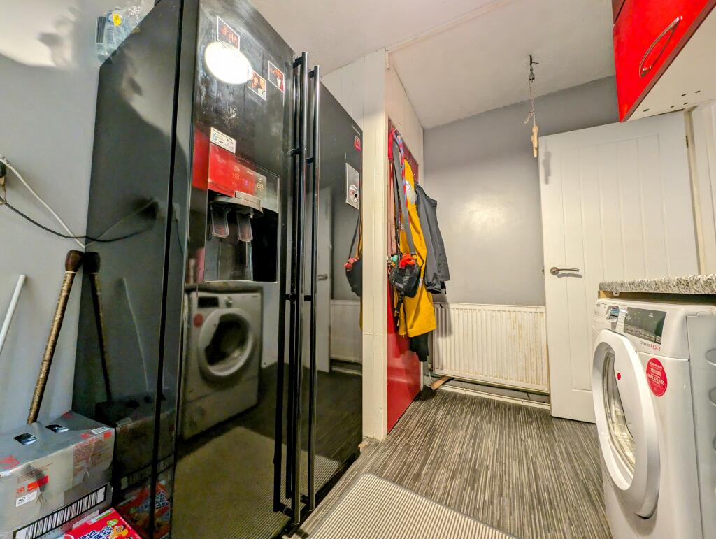 Additional property image - Windsor Court, Ynysybwl, CF37 3HX