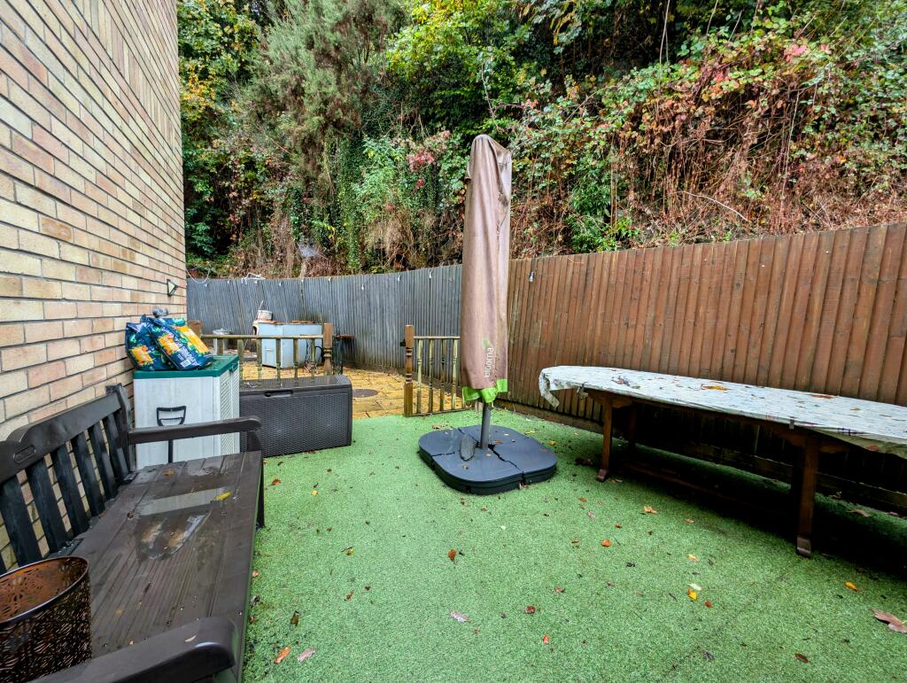 Additional property image - Windsor Court, Ynysybwl, CF37 3HX