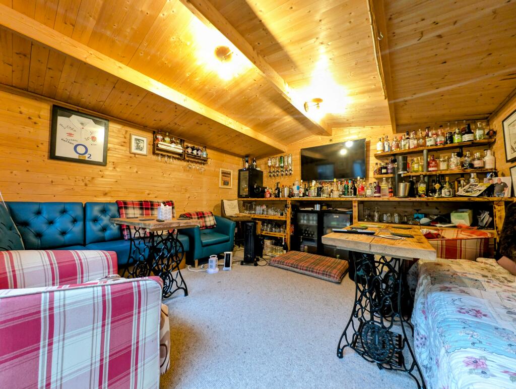Additional property image - Windsor Court, Ynysybwl, CF37 3HX