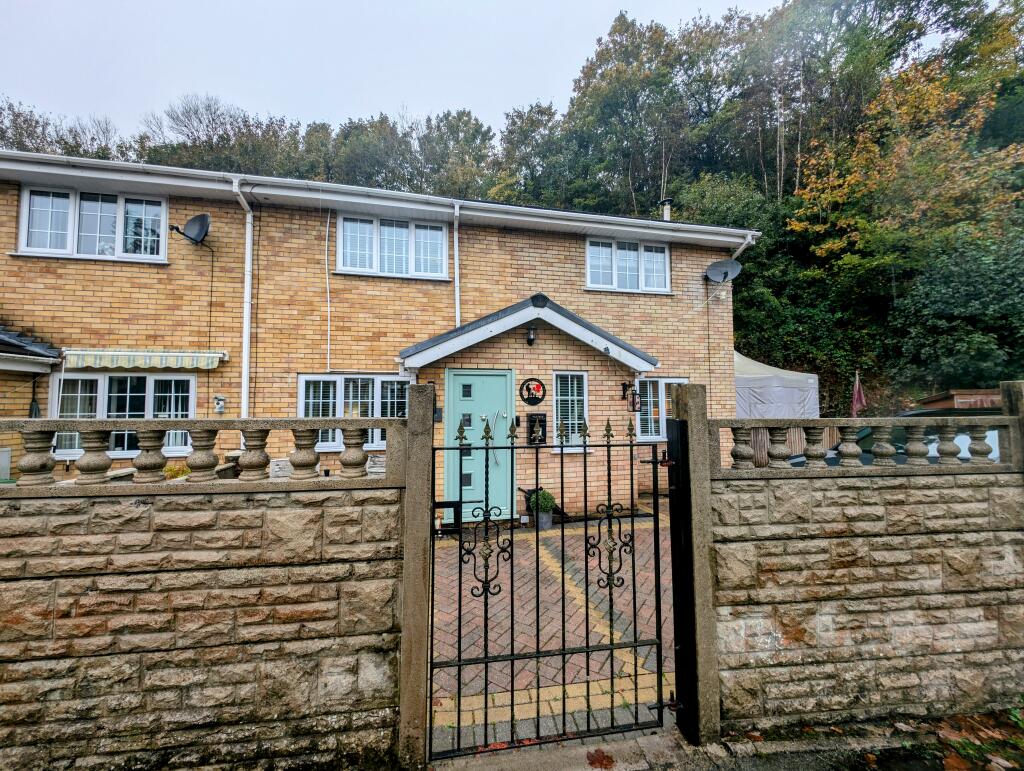 Additional property image - Windsor Court, Ynysybwl, CF37 3HX
