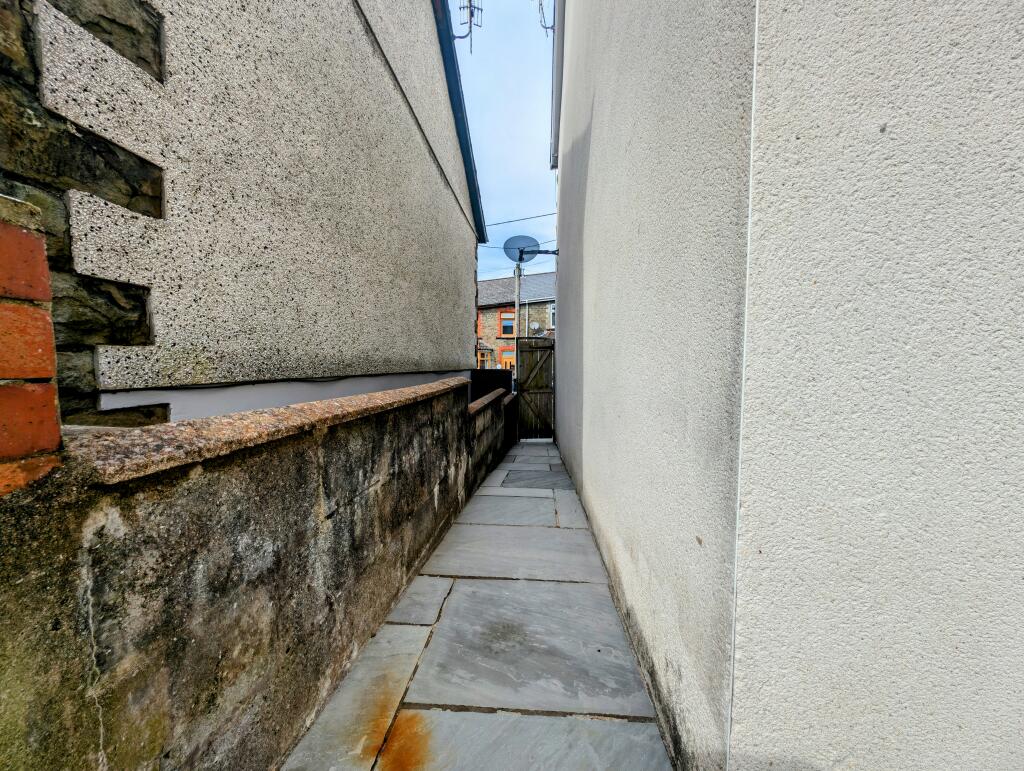 Additional property image - Richmond Road, Caegarw, Mountain Ash, CF45 4AN