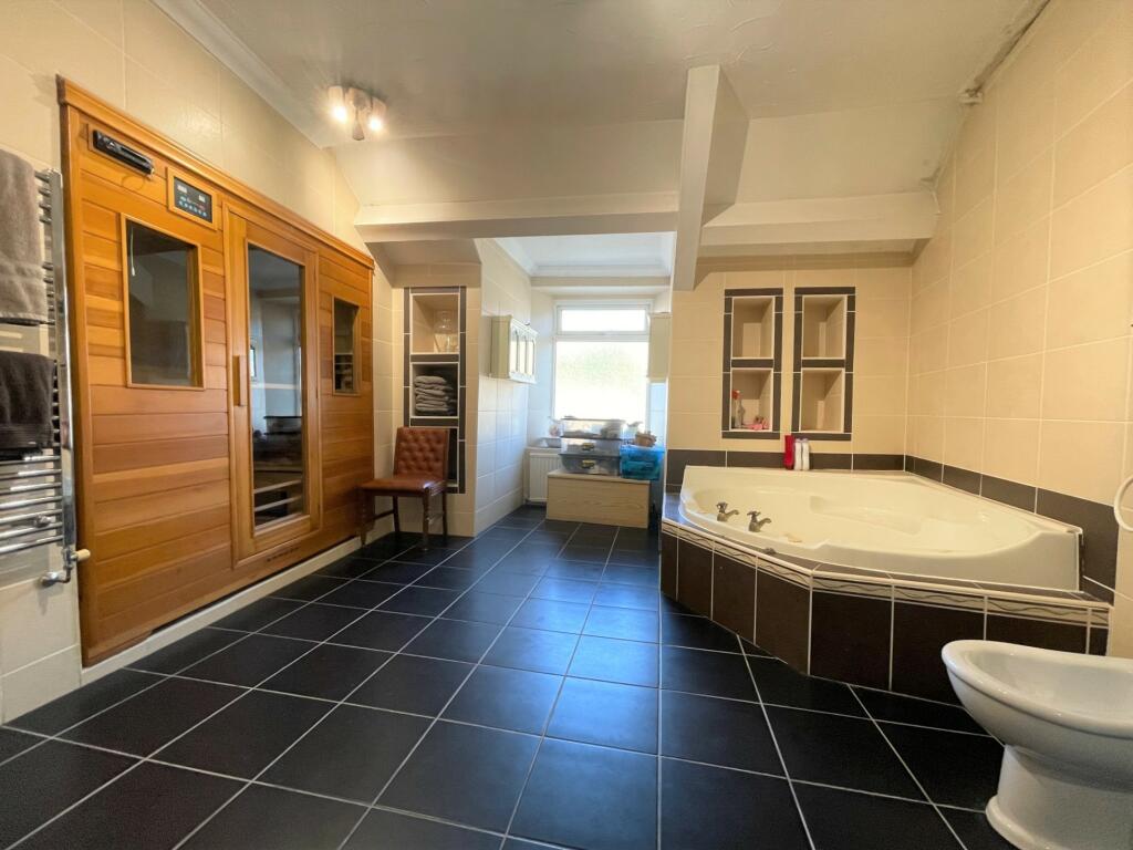 Additional property image - Mount Pleasant Hotel, Mountain Ash, CF45 3UF