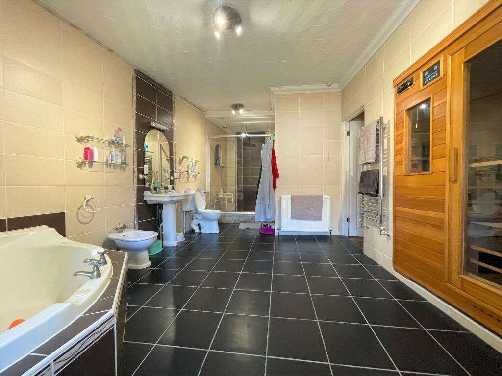 Additional property image - Mount Pleasant Hotel, Mountain Ash, CF45 3UF