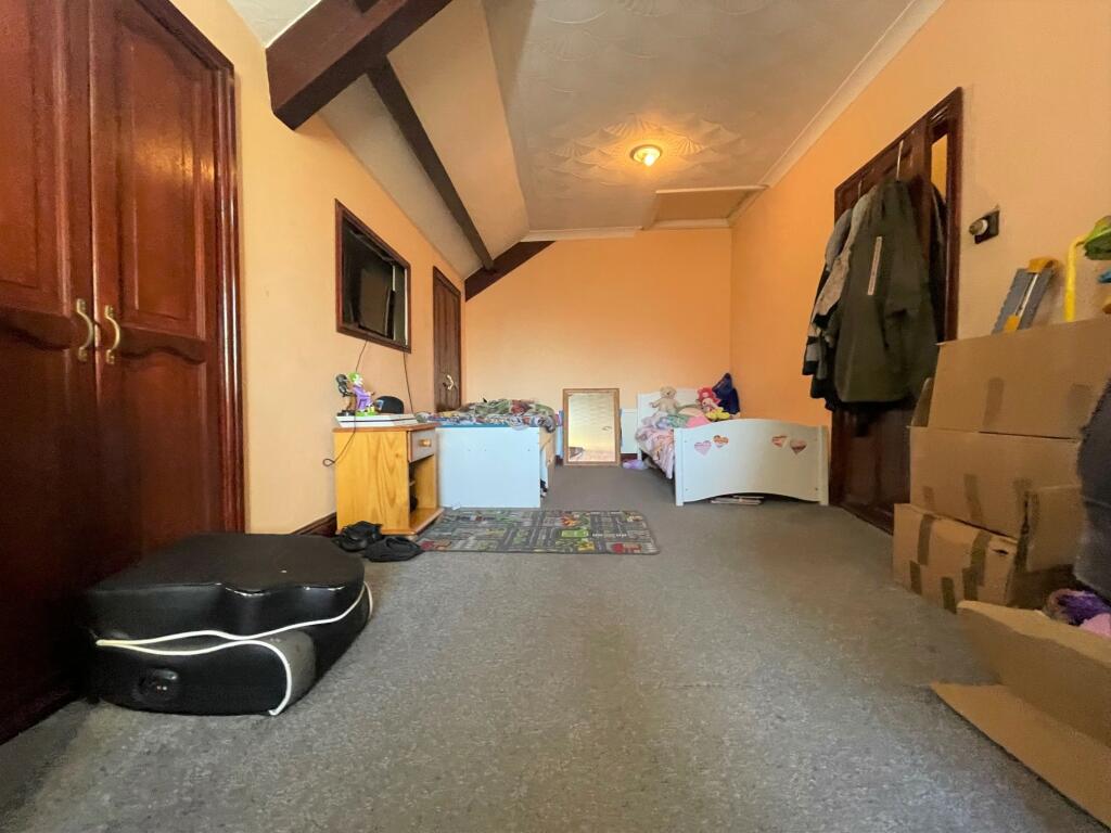 Additional property image - Mount Pleasant Hotel, Mountain Ash, CF45 3UF
