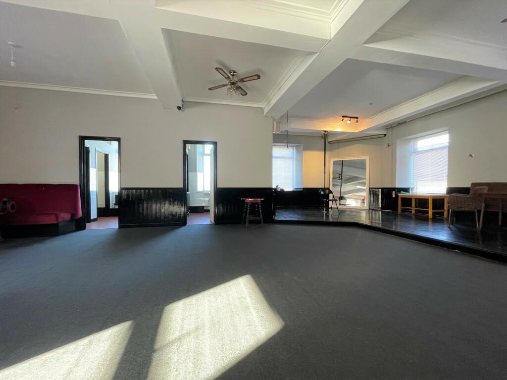 Additional property image - Mount Pleasant Hotel, Mountain Ash, CF45 3UF