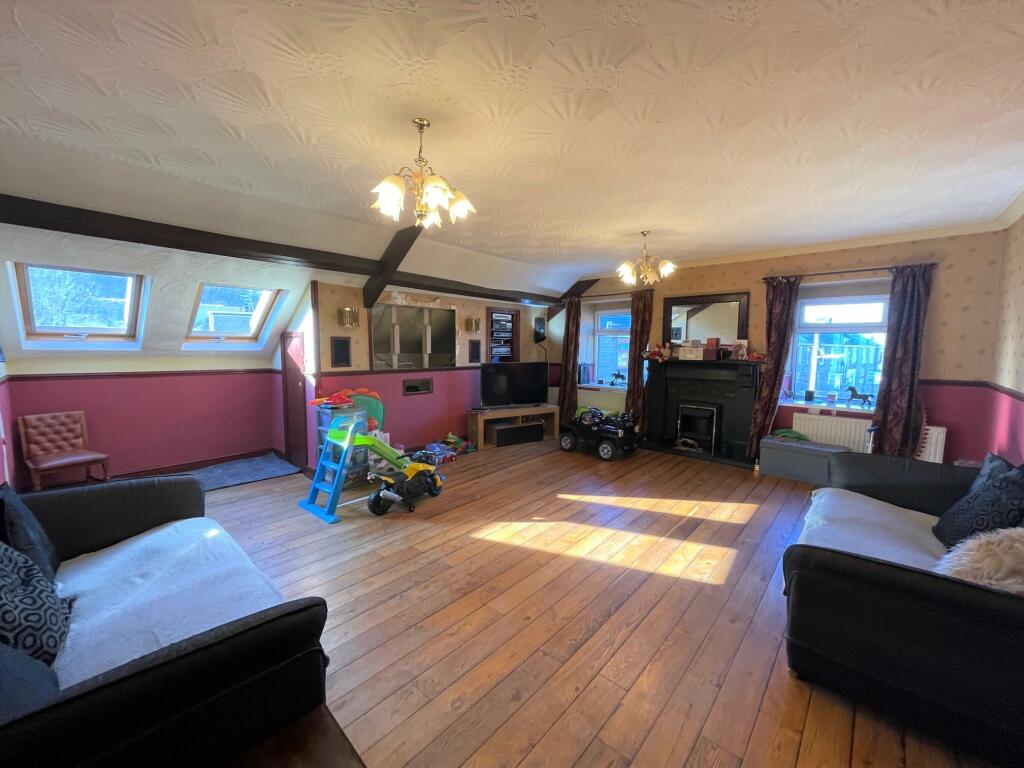 Additional property image - Mount Pleasant Hotel, Mountain Ash, CF45 3UF