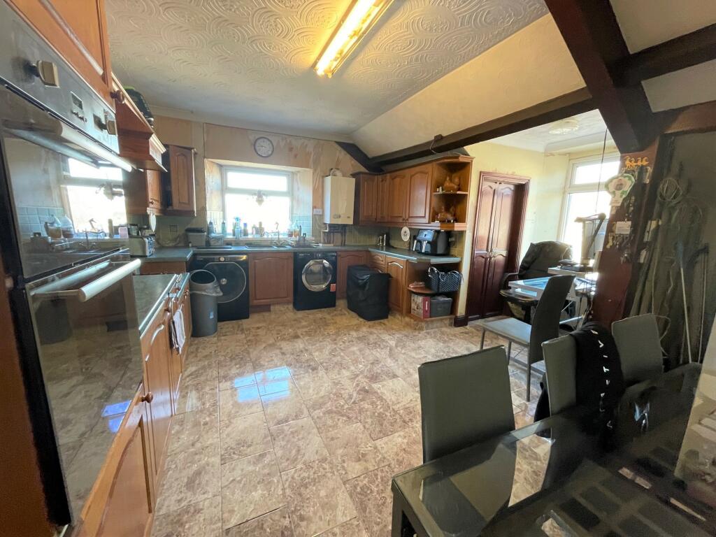 Additional property image - Mount Pleasant Hotel, Mountain Ash, CF45 3UF