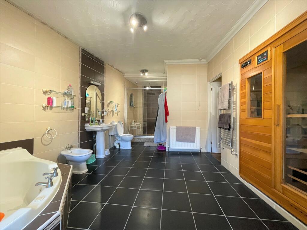 Additional property image - Mount Pleasant Hotel, Mountain Ash, CF45 3UF
