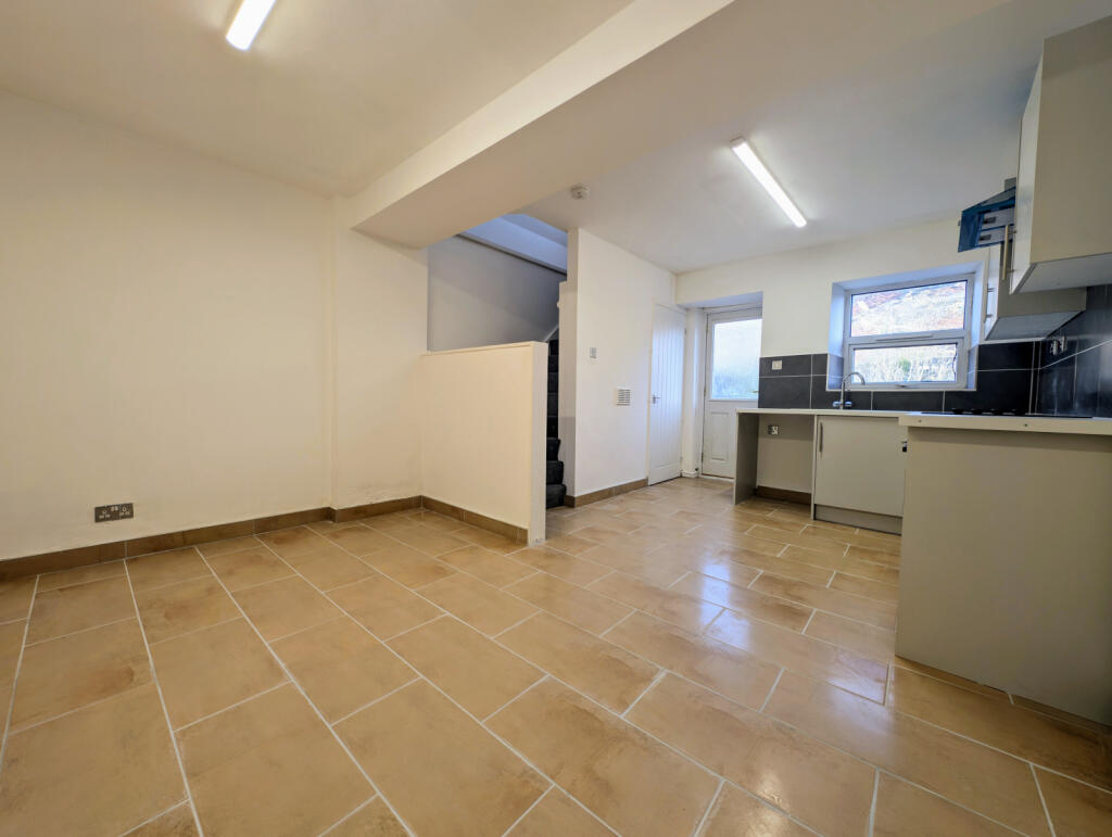 Additional property image - Deri Terrace, Ferndale