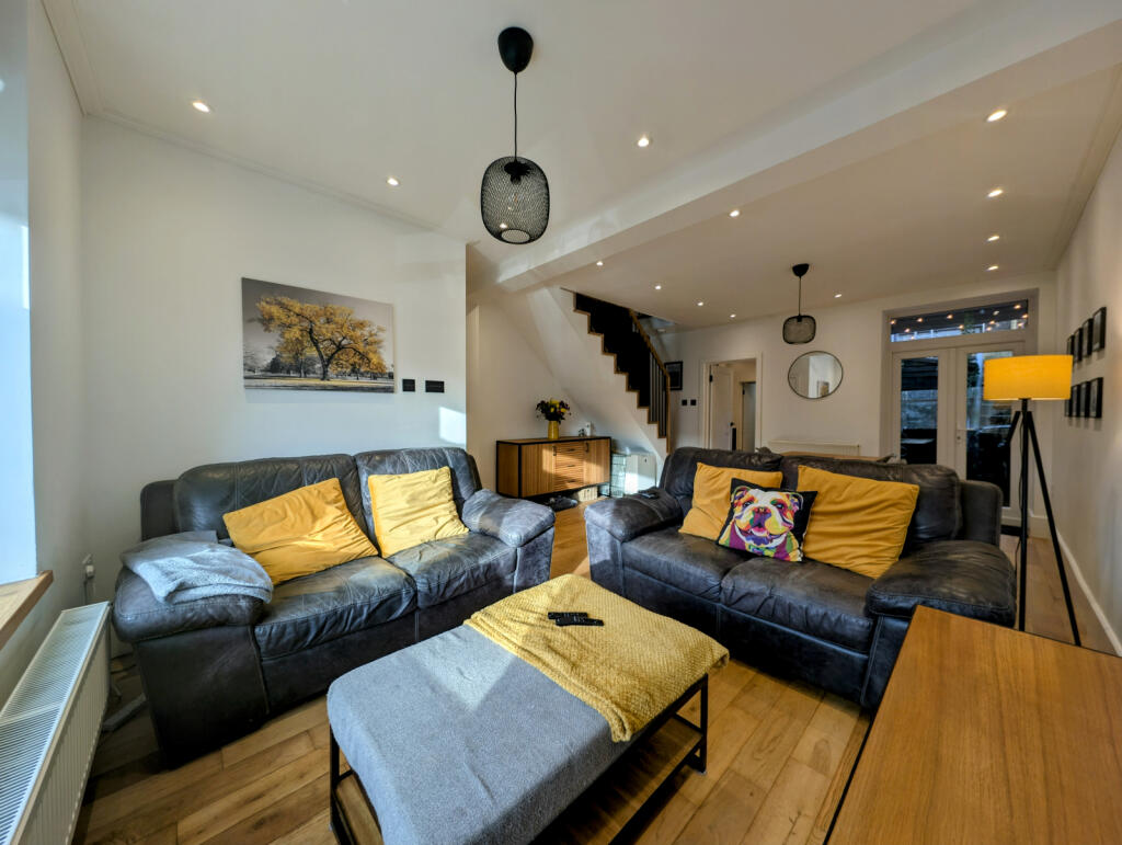 Additional property image - The Triangle, Caegarw