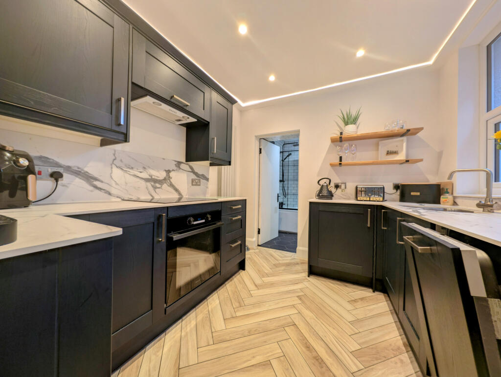 Additional property image - The Triangle, Caegarw