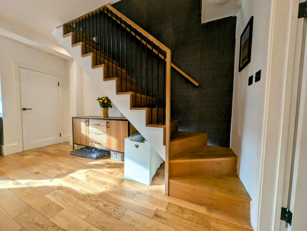 Additional property image - The Triangle, Caegarw