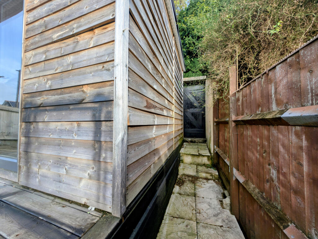 Additional property image - The Triangle, Caegarw