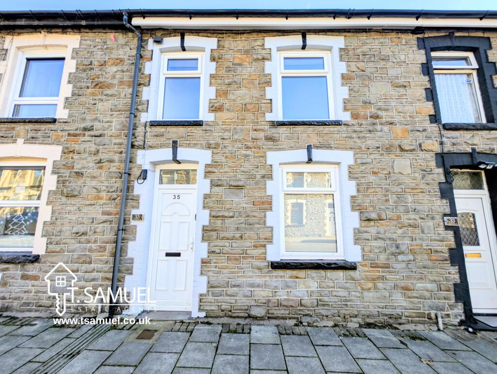 Main image of property: Cardiff Road, Abercynon, Mountain Ash