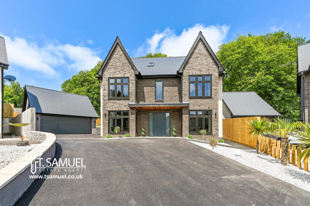 Main image of property: The Oaks, Trem Y Dyffryn, Mountain Ash