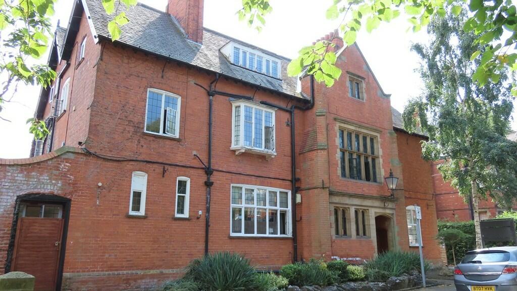 Main image of property: B & B, 15 St Peters Grove, York, YO30 6AQ