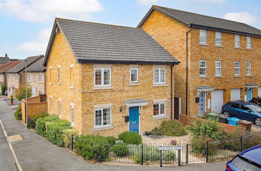 4 bedroom detached house for sale in Chiltern Road, Little Stanion, NN18
