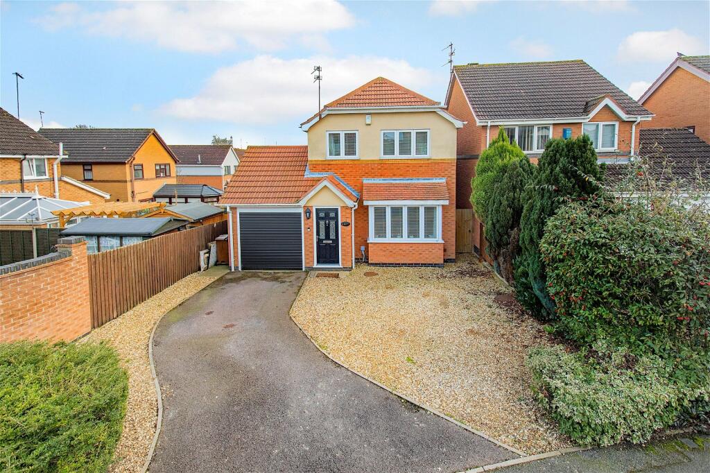 3 bedroom detached house for sale in Charnwood Road, Corby, NN17 1YR, NN17